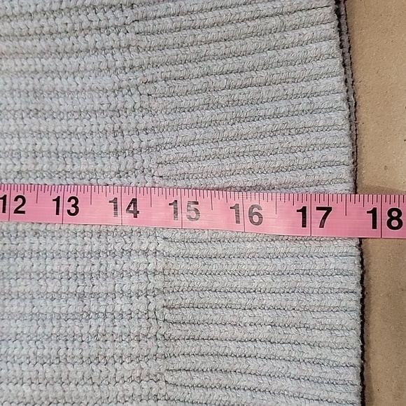 Old Navy Size XS Petite Gray Button Front Cardigan Sweater Gently Used Condition - Picture 9 of 10